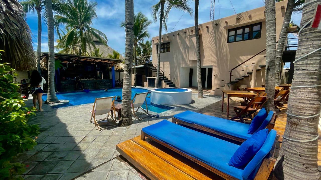 מונטריסיו Johnnys Place Hotel מראה חיצוני תמונה