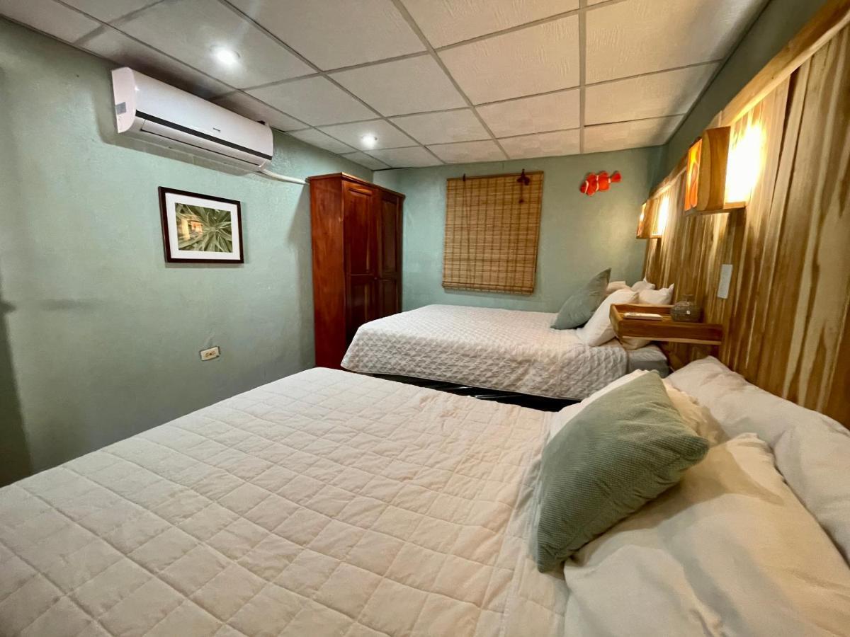 מונטריסיו Johnnys Place Hotel מראה חיצוני תמונה