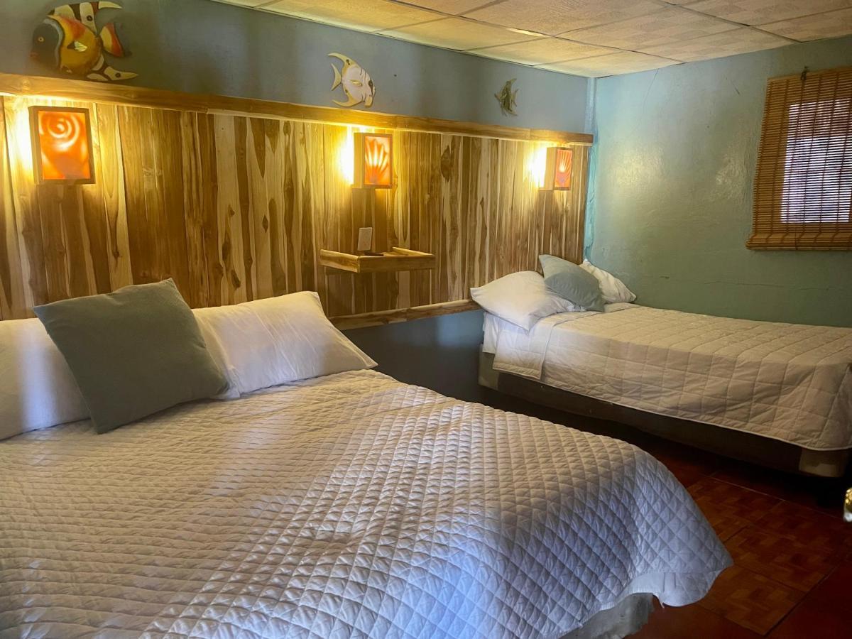 מונטריסיו Johnnys Place Hotel מראה חיצוני תמונה