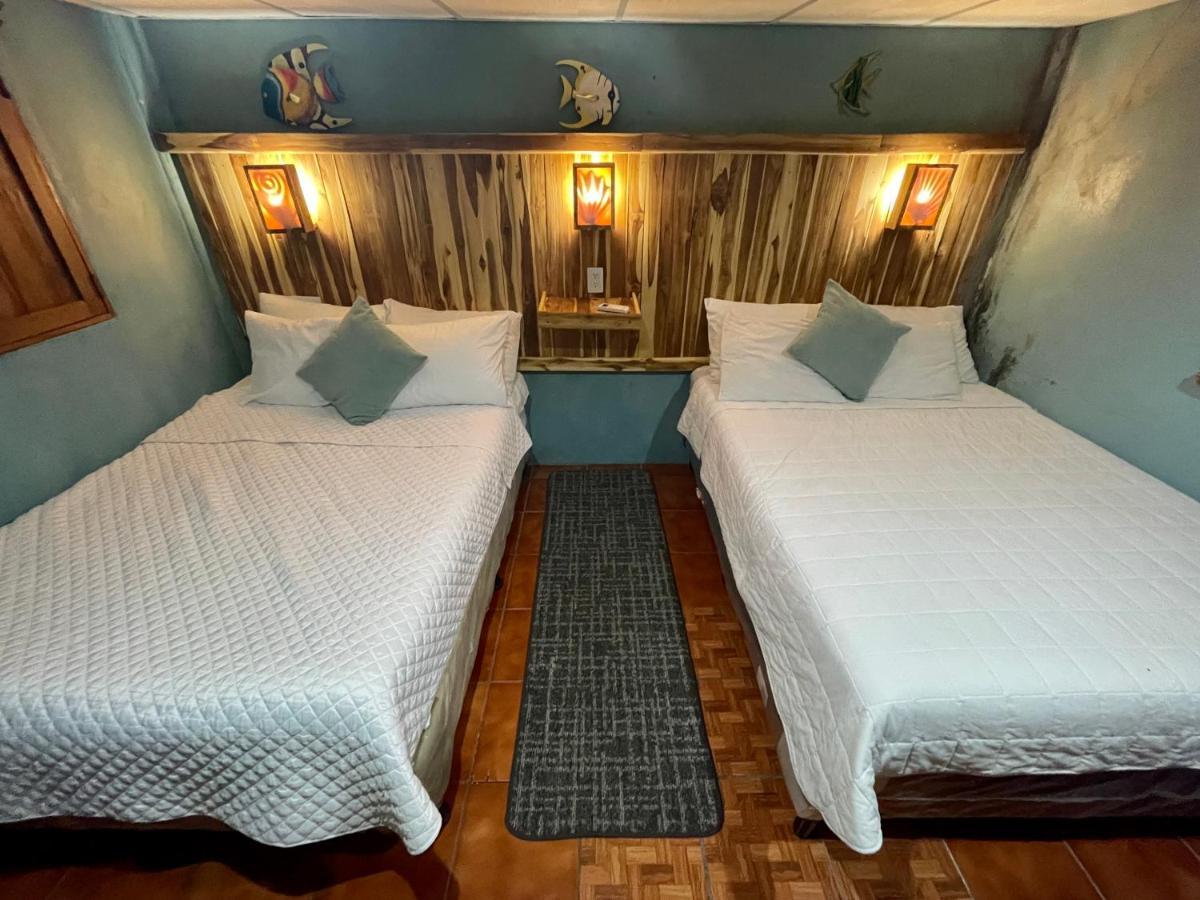 מונטריסיו Johnnys Place Hotel מראה חיצוני תמונה